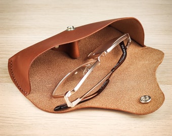 Full Grain Leather Glasses Case – Light Brown Minimalist Eyeglass Case, Soft Etui for Sunglasses