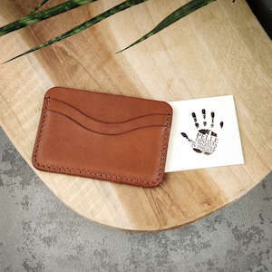 Horizontale kaarthouder: minimalistische leren portemonnee voorvak, slanke creditcardhouder, volnerf leer (cognac/minerva liscio)
