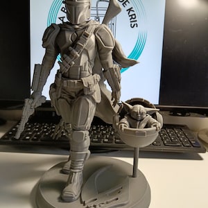 The Mandalorian & Grogu Figure