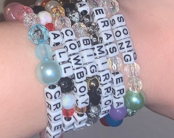 Ten-Pack of Taylor Swift-Themed Friendship Bracelets