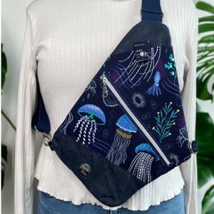 Jellyfish 3-in-1 Sling Bag, Over the Shoulder Bag, and Crossbody with Waxed Canvas (CON27)