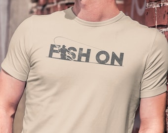 Fisch On unisex T-Shirt - Fliegenfischen Ausrüstung - Angelshirt - Fliegenfischen T-Shirt - Fisch auf Shirt - Barsch Angeln - Forellenfischen - Süchtiger