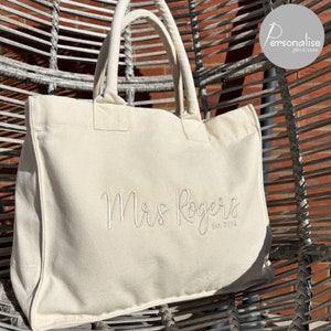 Personalised New Mrs Honeymoon Canvas Tote Bag | Bride Gift | Bridal Beach Bag | Honeymoon Beach Bag | Newly Wed Gift