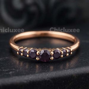 Vintage Natural Black Onyx Engagement Ring, 14k Gold Unique Design 7 Stone Gift For Wife, Women Unique Black Gemstone Ring, Promise Ring