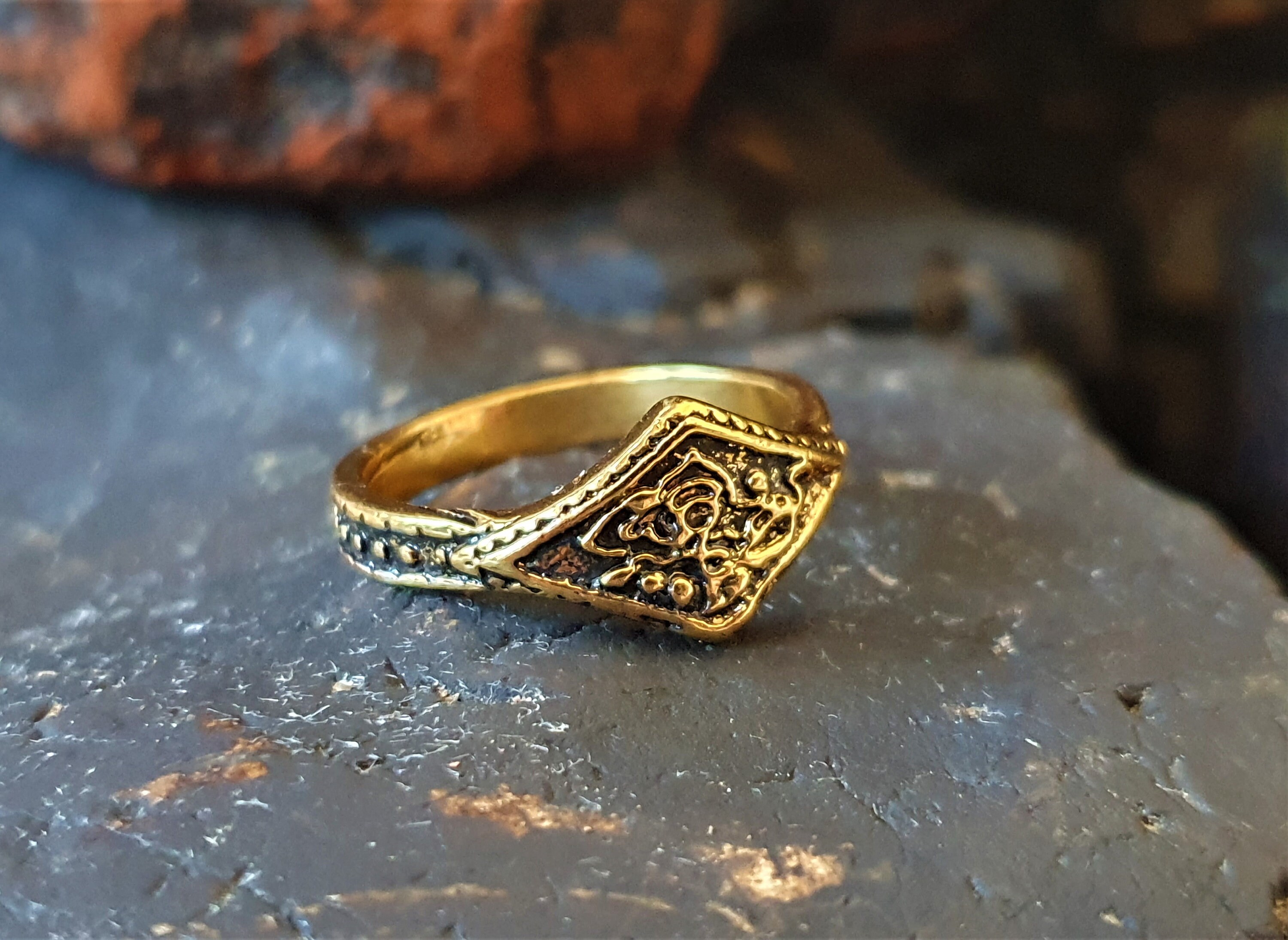 Merchant ring. Merchant ring