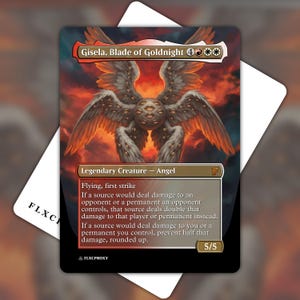 Puede incluir: Una carta coleccionable titulada Gisela, Blade of Goldnight que muestra un ángel de múltiples alas con muchos ojos en una esfera central contra un cielo rojo y naranja ardiente. El texto incluye Flying, first strike y reglas de daño.