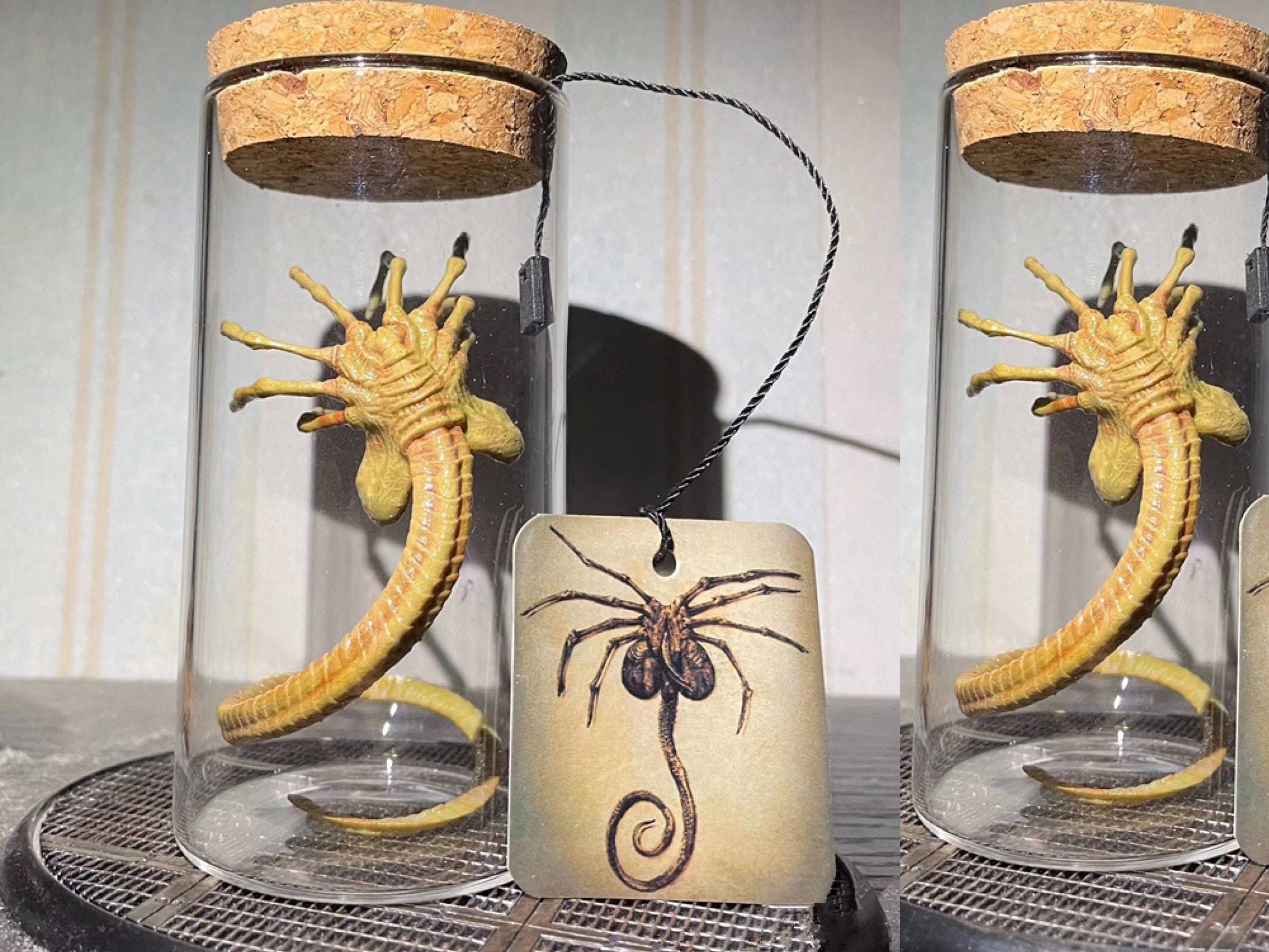 Alien Jar Xenomorph Specimen Facehugger Embryo Glass Jar Movie Prop