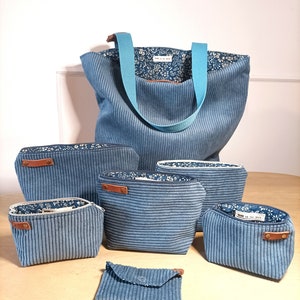 Jolies pochettes et sac en velours côtelé gris bleu doublés de tissu bleu à fleurs/Pochette maquillage/pharmacie, sac de cours, étui à carte