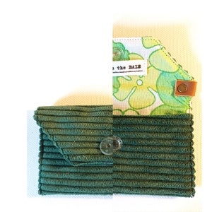 Pochettes et sac Tote Bag en velours côtelé vert doublés de tissu vert vintage Etui carte
