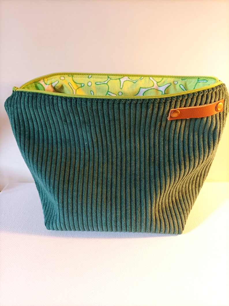 Pochettes et sac Tote Bag en velours côtelé vert doublés de tissu vert vintage Pochette L