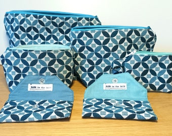 Pochettes bleues en tissu jacquard, entièrement doublées - trousse cosmétique, pharmacie, fourre-tout, étui carte et porte-monnaie