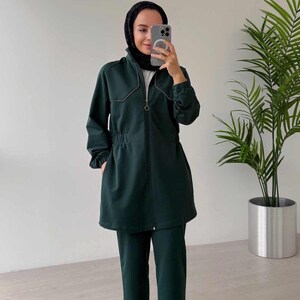 Stone Piping Waist Elastic Two Yarn Sports Set - Emerald Green | Modest Fit, Stylish Comfort, Casual Wear for Active Women,(KH-2020)