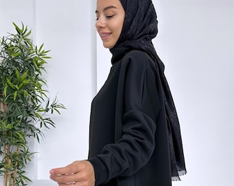 ブラックタートルネックベーシックスキューバスーツ - 女性のためのエレガントな控えめな服装、フルカバーの衣装、快適 - スタイリッシュな普段着、(KH-1877)
