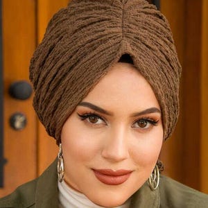 Crinkle Buckle Hijab Bonnet: Light Brown Textured Headwrap