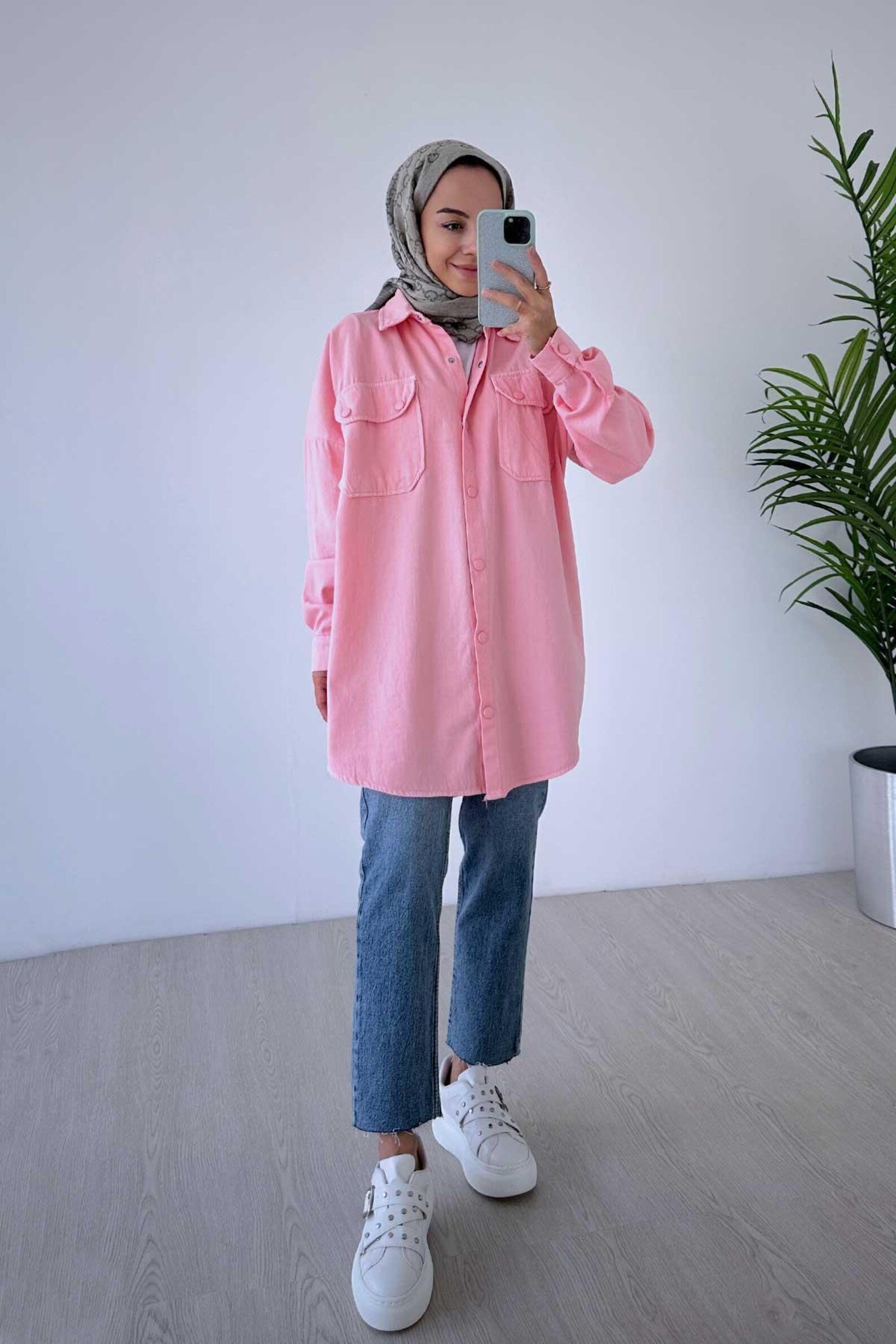 Women's Oversized Pink Solid Shirt with Applique