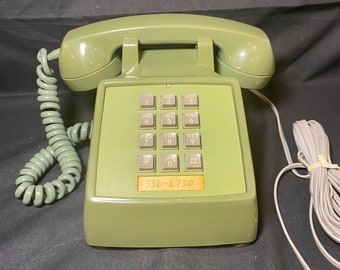 Vintage Stromberg-Carlson Avocado Green Table Phone