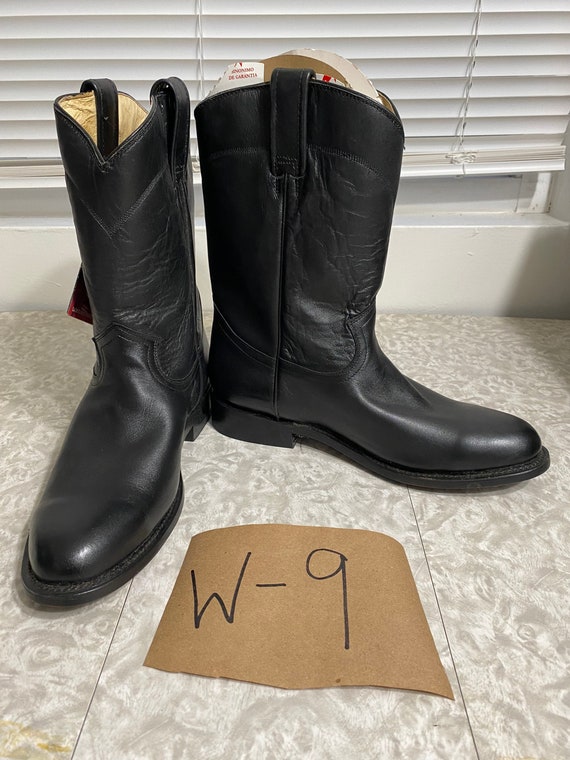 Woman’s Black Western Style Boot