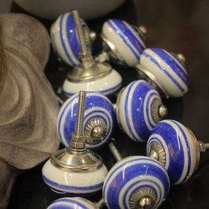 Blue and white vintage Knobs/Pulls; Ceramic knobs for Kitchen Cabinets, Drawers, Wardrobe, Doors, side tables, etc.