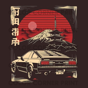 Könnte beinhalten: Eine Schwarzweißillustration einer japanischen Berglandschaft mit einer roten Sonne und einer Pagode. Im Vordergrund steht ein schwarzer Sportwagen mit einem japanischen Nummernschild. Der Text "Tokyo" ist in japanischen Schriftzeichen auf der linken Seite des Bildes geschrieben.