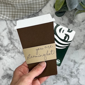 Usted está humeante caliente / Titular de la tarjeta de regalo de café SVG DXF / Titular de la tarjeta de regalo SVG Dxf / Taza de café Svg / Café svg / Titular de la tarjeta de regalo Archivo de corte