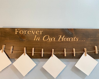 Tablero de exhibición de fotos conmemorativas hecho a mano con mini pinzas para la ropa