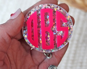 Monogramm Abzeichen Reel, benutzerdefinierte Namensrolle, personalisierte einziehbare ID Ausweishalter, Namensschild Reel, Badge Reel Geschenk