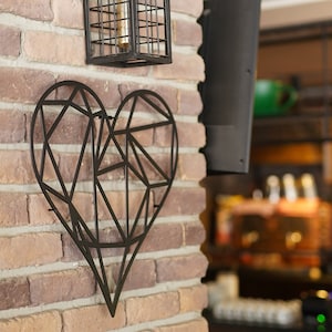 Superbe art mural en métal en forme de cœur | Décor artisanal unique | Décoration impressionnante pour la maison et le bureau | Design durable et élégant | Idée cadeau parfaite