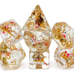 Juego de dados DnD de pez koi con musgo dorado - 7 dados de resina para juegos de rol de mazmorras y dragones - Pez japonés rojo y blanco / Regalo para frikis