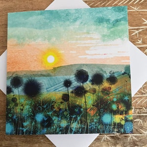 Nascer do sol. Cartão de boas vindas. Cartão de arte de paisagem floral em branco para alguma ocasião.