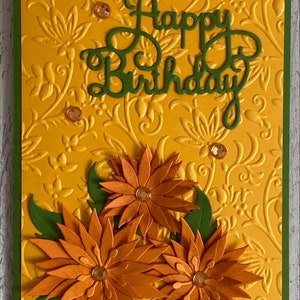 Cartão de aniversário feito à mão de feliz aniversário/feliz outono com flores de outono e pedras preciosas, cartão de aniversário em relevo em ouro e verde 5x7