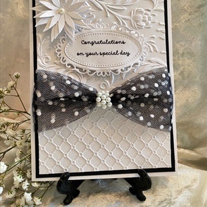 Biglietto di auguri di matrimonio in rilievo e decorato con tulle e perle 5x7