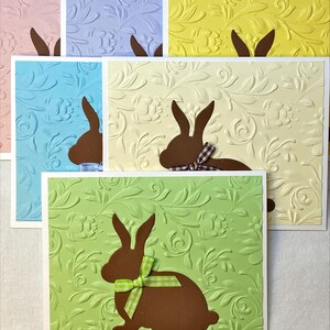 Colorati biglietti di Pasqua con coniglietto di cioccolato in rilievo con motivi floreali, colori primaverili assortiti, biglietti di Pasqua fatti a mano, set di sei, 5,5x4,25