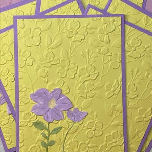 Lentekaarten met reliëf, bloemenkaarten, irissen in paars en geel, handgemaakt, handgeschilderde bloemen, alle gelegenheden, set van zes, 5,5 x 4,25