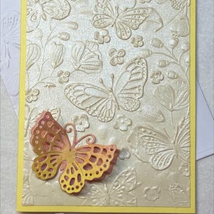 Geprägte Schmetterling Grußkarten, Alle Anlässe in Beige und Gelb, Handgemacht, Schmetterlinge und Blumen, Danke, Sechser Set, 5.5x4.25