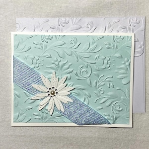 Geprägte Grußkarten mit einem weißen Gänseblümchen und Schmuckstein, für alle Anlässe, Karten, Hellblau, handgemachte Grußkarten, Dankeskarten, 6er Set, 5.5x4.25