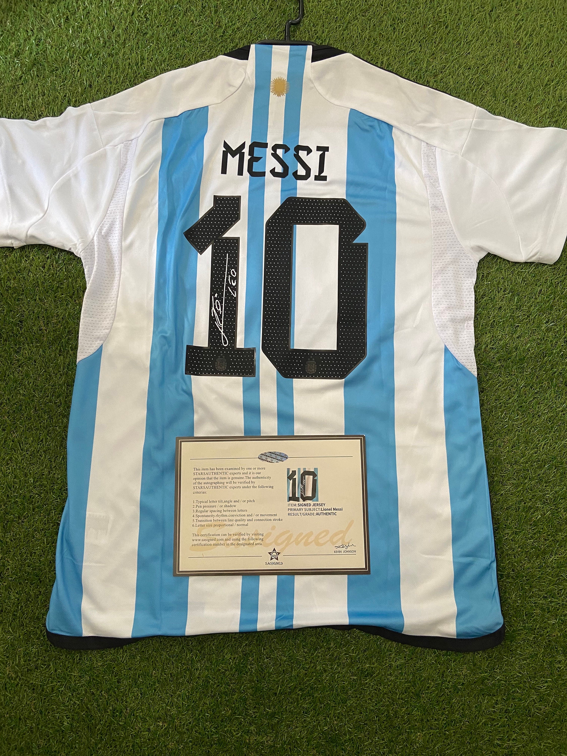 2022 World Cup Argentina Lionel Messi Signed Soccer Jersey Beckett LOA
