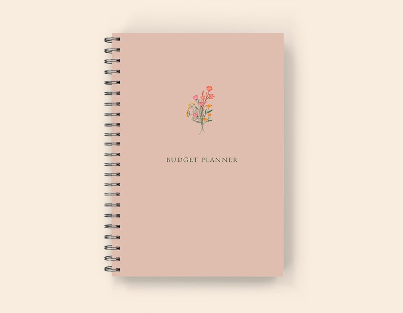 Budget Planner: Wire-O Spiral Monthly Budget Tracker, Expense Planner, and Four Year Monthly Budget Journal Conch Shell