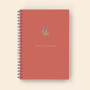 Budget Planner: Wire-O Spiral Monthly Budget Tracker, Expense Planner, and Four Year Monthly Budget Journal Raspberry Blush