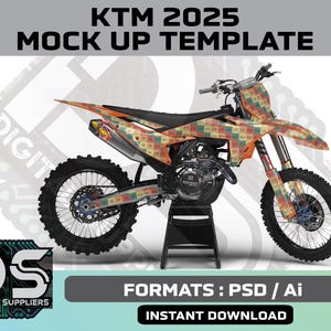 Könnte beinhalten: KTM 2025 Mock-up-Vorlage eines Motocross-Motorrads. Das Motorrad hat ein farbenfrohes, gemustertes Design mit orangefarbenen und grünen Akzenten. Das Bild enthält den Text "KTM 2025 MOCK UP TEMPLATE" und "DIGITAL SUPPLIERS".