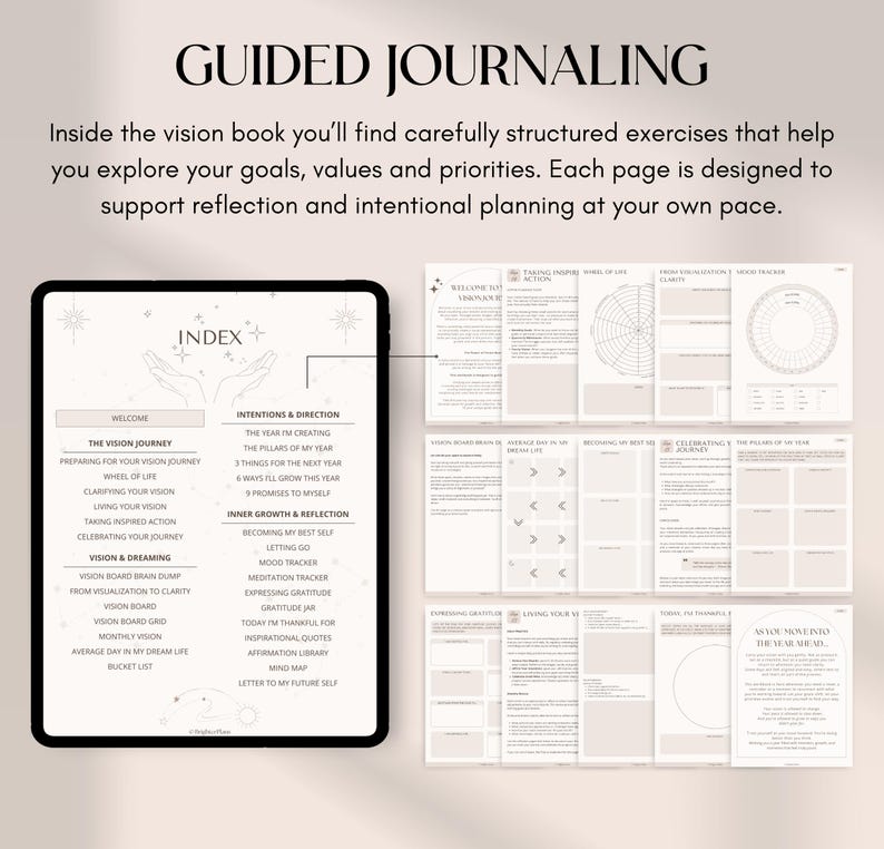 Może przedstawiać: Cyfrowy dziennik wizji zatytułowany "Guided Journaling". Obraz przedstawia indeks i przykładowe strony, z sekcjami dotyczącymi wizji, intencji i wewnętrznego rozwoju. Strony są beżowe z czarnym tekstem.