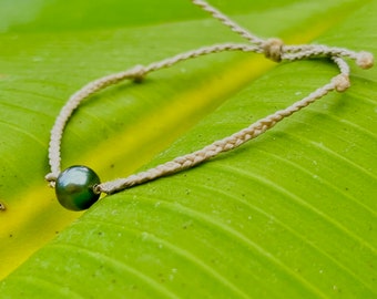 Tahitian Pearl (Green, 8.1mm) beige braided adjustable bracelet