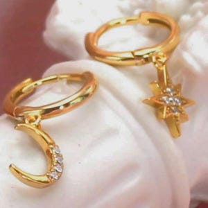 Guldörhängen, Silverörhängen, Liten stjärna och måneörhänge, Ringörhängen, Blandade örhängen, Asymmetriska örhängen, Stjärnhängande örhänge,