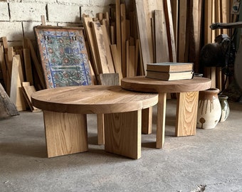 Juego de mesa de centro redonda rústica única de madera • Mesa de centro auxiliar de madera de roble recuperado