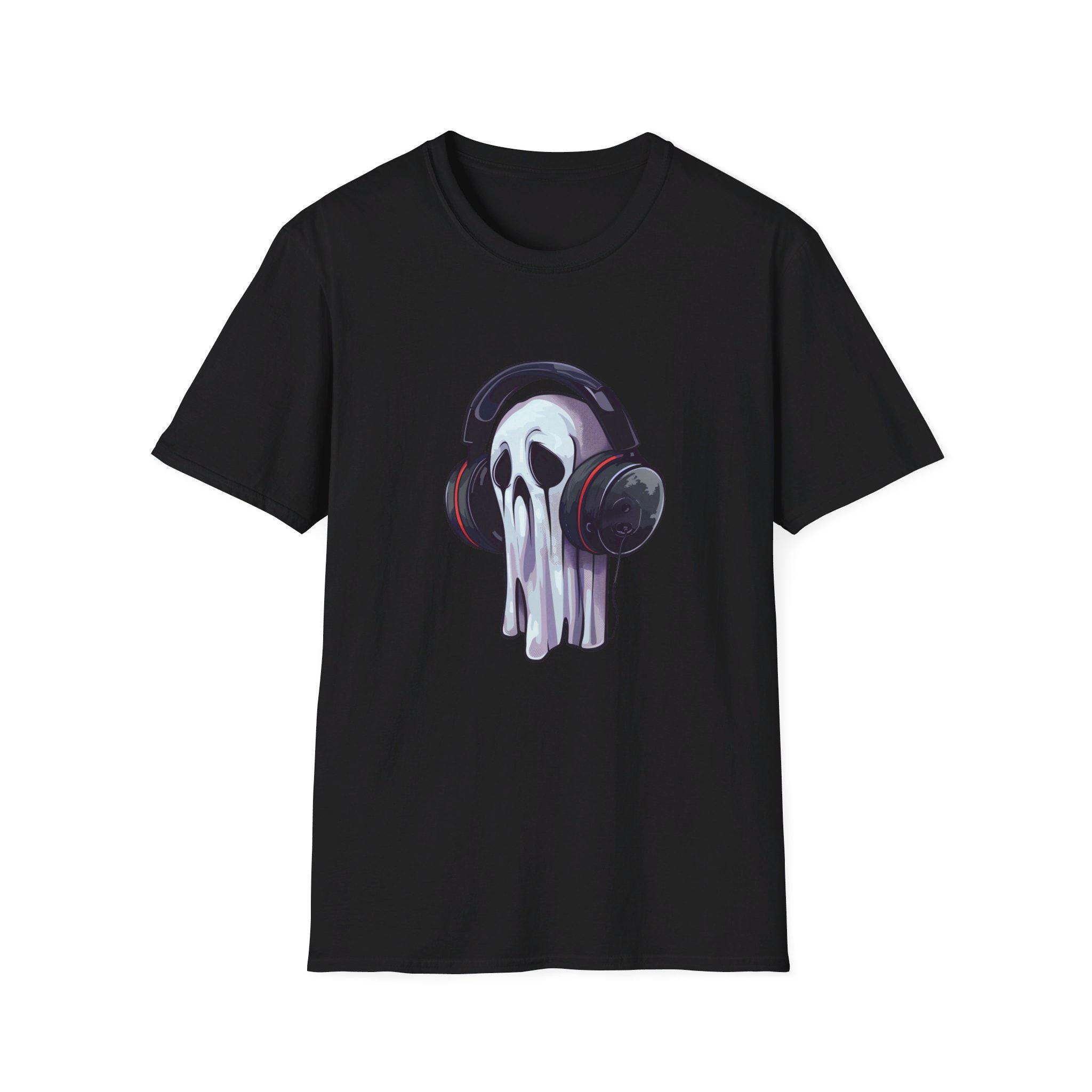 Ghost, Casper, Music Vibes, Headphones, Undead Jams, Rave, Party Time, DJ BOO, Classic, Vintage, 80s, Retro, T-Shirt