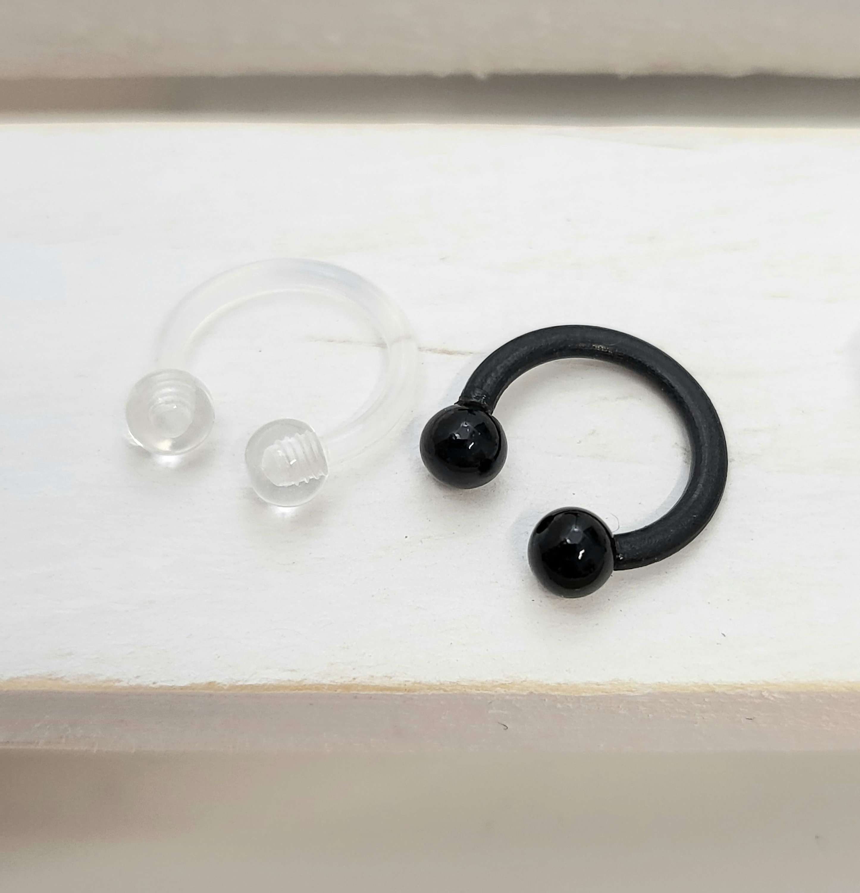 16g Bio-flex Retainer Horseshoe Clear, Black Bioflex Labret Piercing ...