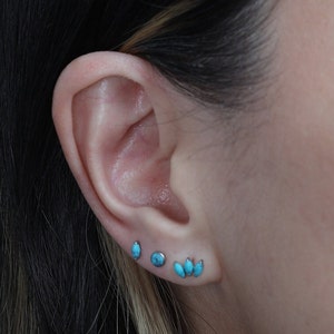 Tytan 4 mm Turkusowy Naturalny Kamień Krąg Wsuwany Labret 16g, 18g, 20g Chrząstka Tragus Helix Warga Nos Piercing