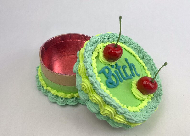 Small Realistic Cake Box- Pink Roses and Limited Series, One of a Kind ...