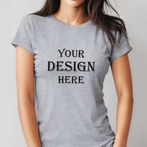 ギルダン 64000L スポーツ グレー ヘザー モックアップ Tシャツ ソフトスタイル グレー Tシャツ 女性モデル用
