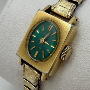1970s Vintage Seiko Ladies Watch: Green Dial, Gold Case  display picture 3