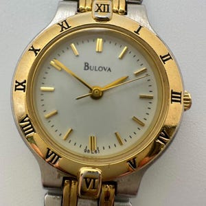 Bulova Women display picture 3